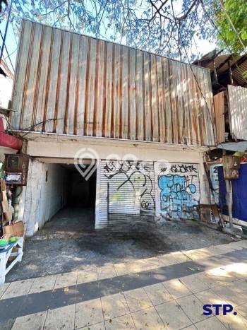SEWA TERBAIK! Ruko di Surabaya Kota, Luas 104m2m², Jalan Utama SEWA TERBAIK! Ruko di Surabaya Kota, Luas 104m2m², Jalan Utama