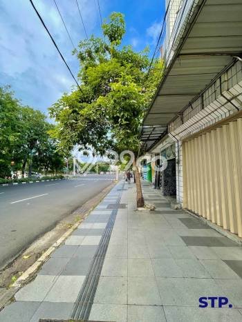 Ruko Premium Kawasan Surabaya Kota, Luas 298m², Area Bisnis, Akses Surabaya Kota, Surabaya, Surabaya Ruko Premium Kawasan Surabaya Kota, Luas 298m², Area Bisnis, Akses Surabaya Kota, Surabaya, Surabaya