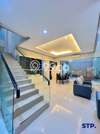 Rumah Luxury Modern Tanpa Renovasi di Citraland Surabaya Rumah Luxury Modern Tanpa Renovasi di Citraland Surabaya