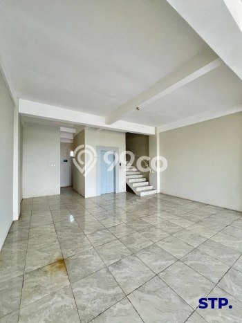 Ruko Dijual di Surabaya LT 161m2 & LB 520m2 Lokasi Terbaik! Ruko Dijual di Surabaya LT 161m2 & LB 520m2 Lokasi Terbaik!