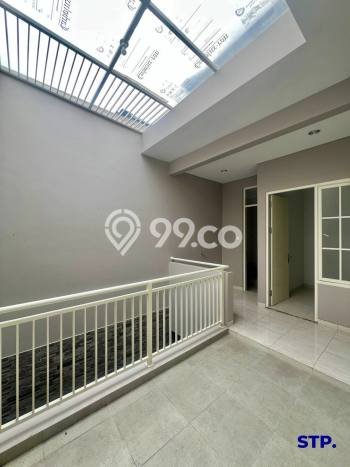 Hot Offer Hunian Premium Ideal dan Luas di Gayungan, Surabaya Hot Offer Hunian Premium Ideal dan Luas di Gayungan, Surabaya