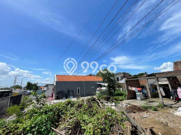 Unit Komersial Dijual di Surabaya LT 520m2 & LB 102m2 Unit Komersial Dijual di Surabaya LT 520m2 & LB 102m2