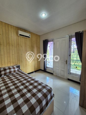Rumah Sewa Surabaya LT 180m2 LB 200m2 Kawasan Pakuwon CIty Rumah Sewa Surabaya LT 180m2 LB 200m2 Kawasan Pakuwon CIty