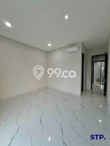 Rumah Kontrakan Surabaya LT 207m2 LB 280m2 Area Manyar Rumah Kontrakan Surabaya LT 207m2 LB 280m2 Area Manyar