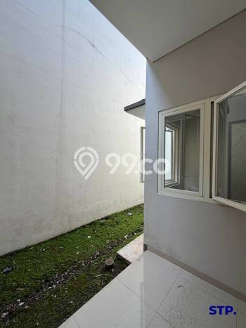 Rumah Elit Modern Tanpa Renovasi di Surabaya Kota Surabaya Rumah Elit Modern Tanpa Renovasi di Surabaya Kota Surabaya