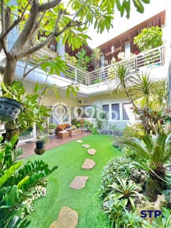 HARGA SPESIAL! Rumah area Wiyung, Surabaya, LT 375m² Bangunan 450m² HARGA NEGO! HARGA SPESIAL! Rumah area Wiyung, Surabaya, LT 375m² Bangunan 450m² HARGA NEGO!