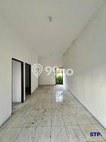 Rumah Luas Asri 1 KT Siap Huni di Surabaya Kota Surabaya Rumah Luas Asri 1 KT Siap Huni di Surabaya Kota Surabaya