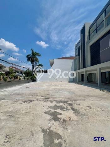 Ruko Disewa di Surabaya dengan LB 306m2 Area Komersial Ramai Ruko Disewa di Surabaya dengan LB 306m2 Area Komersial Ramai