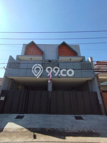 Rumah Kost Dijual di Rungkut, Surabaya, Spesifikasi 23 KT, 23 KM, 550m2 Rumah Kost Dijual di Rungkut, Surabaya, Spesifikasi 23 KT, 23 KM, 550m2