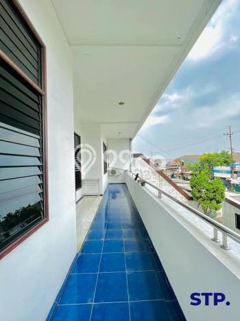 Kost Dijual di Surabaya Kota dengan 17 KT dan Luas 744m2 Kost Dijual di Surabaya Kota dengan 17 KT dan Luas 744m2