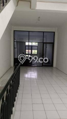 Ruko untuk Disewa di Pusat Surabaya Luas Bangunan 200m2 Ruko untuk Disewa di Pusat Surabaya Luas Bangunan 200m2
