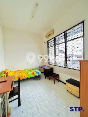 Kost Dijual di Surabaya Kota dengan 17 KT dan Luas 744m2 Kost Dijual di Surabaya Kota dengan 17 KT dan Luas 744m2