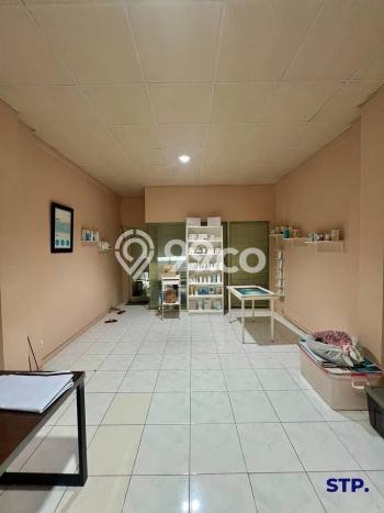 Ruko Dijual di Surabaya LT 63m2 & LB 252m2 Lokasi Terbaik! Ruko Dijual di Surabaya LT 63m2 & LB 252m2 Lokasi Terbaik!
