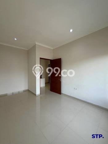 Rumah Elit Modern Tanpa Renovasi di Surabaya Kota Surabaya Rumah Elit Modern Tanpa Renovasi di Surabaya Kota Surabaya