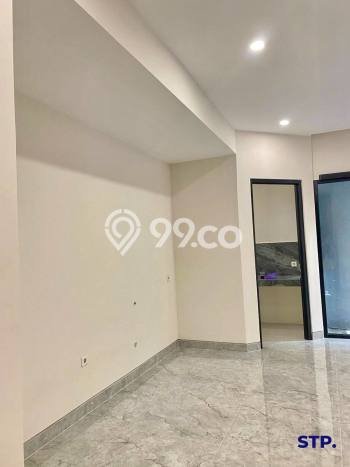 Rumah Luxury Modern Tanpa Renovasi di Citraland Surabaya Rumah Luxury Modern Tanpa Renovasi di Citraland Surabaya
