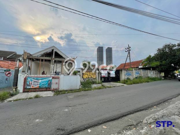 Unit Komersial Dijual di Surabaya LT 520m2 & LB 102m2 Unit Komersial Dijual di Surabaya LT 520m2 & LB 102m2
