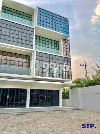 Disewakan Ruko di Pusat Kota Surabaya Ramai Strategis Disewakan Ruko di Pusat Kota Surabaya Ramai Strategis