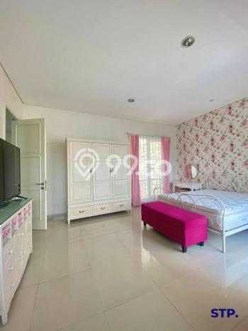 Rumah Elit LB 330m2 Siap Huni Desain Elegan di Citraland, Surabaya Rumah Elit LB 330m2 Siap Huni Desain Elegan di Citraland, Surabaya