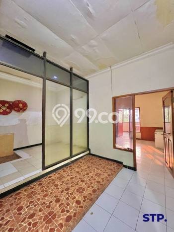Ruko Bagus Dijual LB 150m2 Lokasi Strategis Surabaya Area Cocok untuk Bisnis Ruko Bagus Dijual LB 150m2 Lokasi Strategis Surabaya Area Cocok untuk Bisnis