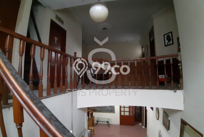 Rumah Elit Modern Siap Huni di Buah Batu Bandung Rumah Elit Modern Siap Huni di Buah Batu Bandung