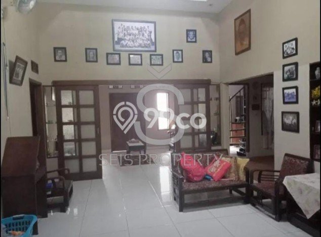 Hunian Mewah LB 350m2 Siap Pakai Desain Elegan di Buah Batu, Bandung Hunian Mewah LB 350m2 Siap Pakai Desain Elegan di Buah Batu, Bandung