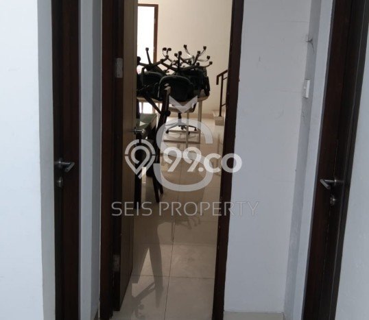 Ready to Use! Luxury House LT 180m2 Desain Elegan di Terusan Buah Batu Ready to Use! Luxury House LT 180m2 Desain Elegan di Terusan Buah Batu
