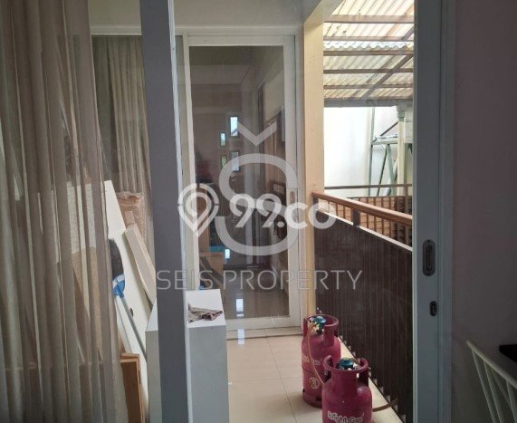Rumah Strategis Minimalis Lb 200m2 di Antapani, Bandung Rumah Strategis Minimalis Lb 200m2 di Antapani, Bandung