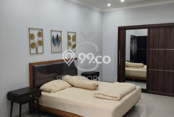 Rumah Elit LB 320m2 Siap Pakai Desain Elegan di Setiabudi, Bandung Rumah Elit LB 320m2 Siap Pakai Desain Elegan di Setiabudi, Bandung