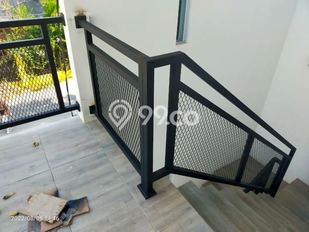 For Sale Rumah Mewah Exclusive di Tembalang, Semarang For Sale Rumah Mewah Exclusive di Tembalang, Semarang