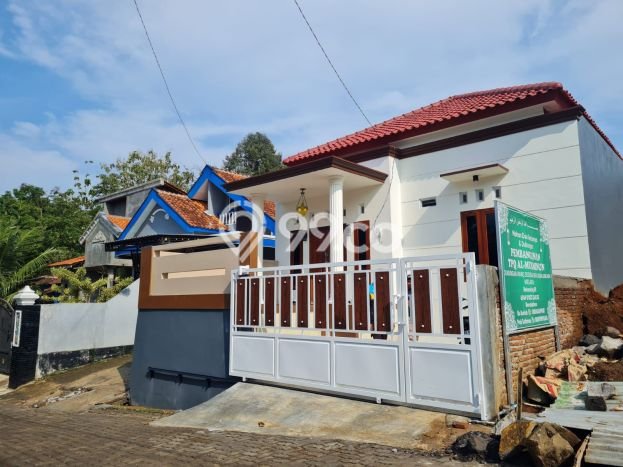 Hunian Cantik Minimalis Lb 90m2 di Gunung Pati, Semarang Hunian Cantik Minimalis Lb 90m2 di Gunung Pati, Semarang