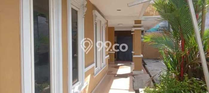 Dijual Hunian Rumah Terawat 4 Kamar di Jatiwaringin, Bekasi Dijual Hunian Rumah Terawat 4 Kamar di Jatiwaringin, Bekasi