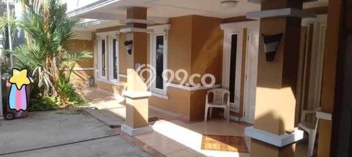 Dijual Hunian Rumah Terawat 4 Kamar di Jatiwaringin, Bekasi Dijual Hunian Rumah Terawat 4 Kamar di Jatiwaringin, Bekasi