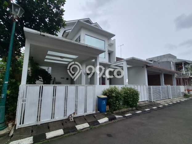 Hunian Cantik Modern Lb 200m2 di Bekasi Selatan, Bekasi Hunian Cantik Modern Lb 200m2 di Bekasi Selatan, Bekasi