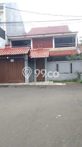 Rumah Disewakan Jakarta Selatan LT 274m2 LB 300m2 Kawasan Patal Senayan Rumah Disewakan Jakarta Selatan LT 274m2 LB 300m2 Kawasan Patal Senayan
