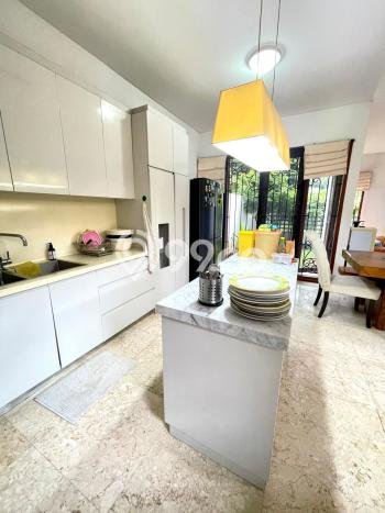 BEST OFFER! Rumah Siap Huni di Bintaro, Luas 279m² LB 350m² BEST OFFER! Rumah Siap Huni di Bintaro, Luas 279m² LB 350m²