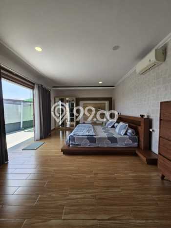 Ready to Use! Luxury House LT 255m2 Desain Elegan di Bintaro Ready to Use! Luxury House LT 255m2 Desain Elegan di Bintaro