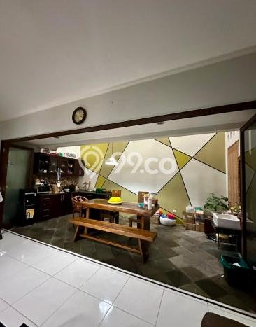Hunian Mewah LB 156m2 Siap Huni Desain Elegan di Bintaro, Tangerang Selatan Hunian Mewah LB 156m2 Siap Huni Desain Elegan di Bintaro, Tangerang Selatan