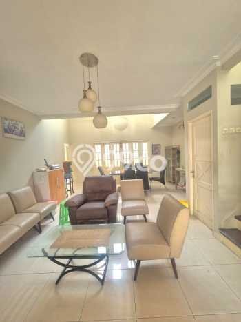 Dijual Rumah Mewah Megah Dengan View Cantik di Bintaro, Tangerang Selatan Dijual Rumah Mewah Megah Dengan View Cantik di Bintaro, Tangerang Selatan