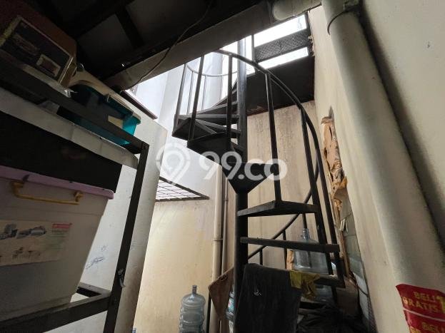 Hunian Elit LB 105m2 Siap Pakai Desain Elegan di Rempoa, Tangerang Selatan Hunian Elit LB 105m2 Siap Pakai Desain Elegan di Rempoa, Tangerang Selatan