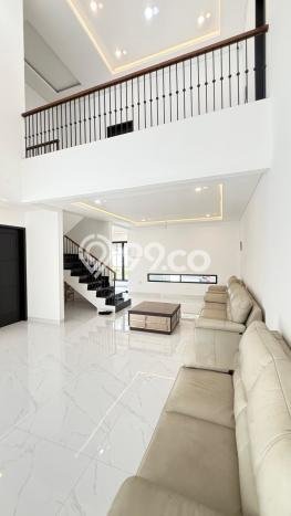 Rumah Elit LB 350m2 Siap Huni Desain Elegan di Bintaro, Tangerang Selatan Rumah Elit LB 350m2 Siap Huni Desain Elegan di Bintaro, Tangerang Selatan