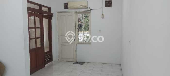 Jual Rumah Eksklusif 2 KT di Graha Raya Bintaro, Tangerang Selatan Jual Rumah Eksklusif 2 KT di Graha Raya Bintaro, Tangerang Selatan