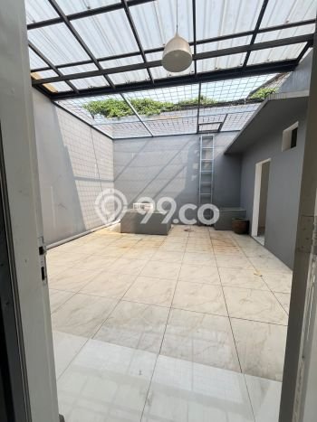 Hunian Mewah LB 240m2 Siap Huni Desain Elegan di Bintaro, Tangerang Selatan Hunian Mewah LB 240m2 Siap Huni Desain Elegan di Bintaro, Tangerang Selatan