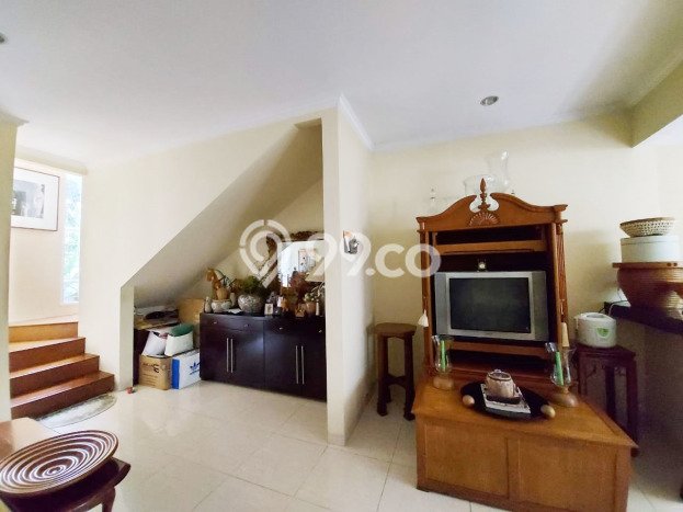 Dijual Rumah Mewah Elegan Dengan View Cantik di Bintaro, Tangerang Selatan Dijual Rumah Mewah Elegan Dengan View Cantik di Bintaro, Tangerang Selatan