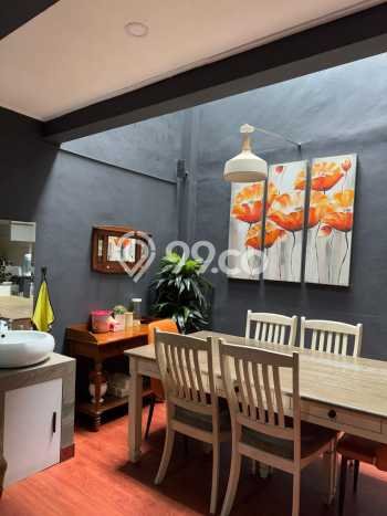 Rumah Elit LB 240m2 Siap Pakai Desain Elegan di Bintaro, Tangerang Selatan Rumah Elit LB 240m2 Siap Pakai Desain Elegan di Bintaro, Tangerang Selatan