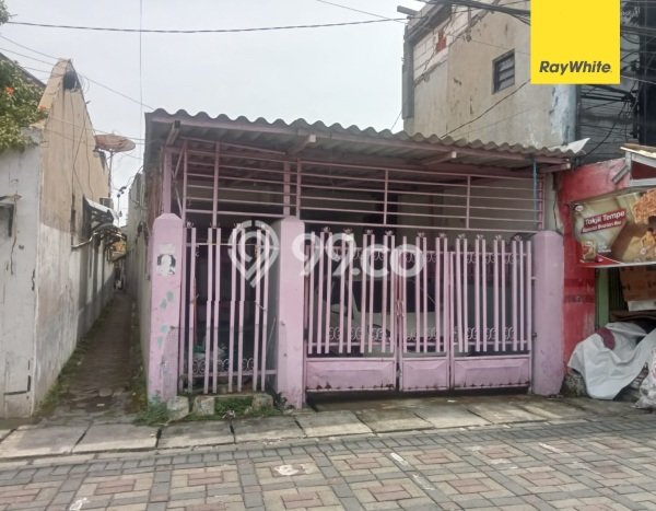 For Sale Rumah 5 Kamar Lokasi Ideal Bagus dan Strategis di Tegalsari For Sale Rumah 5 Kamar Lokasi Ideal Bagus dan Strategis di Tegalsari