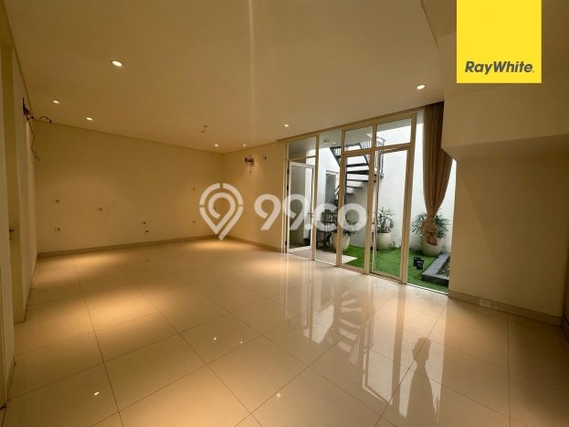 Rumah Bagus Siap Pakai Di Tandes Luas 158m2 Lokasi Strategis Rumah Bagus Siap Pakai Di Tandes Luas 158m2 Lokasi Strategis