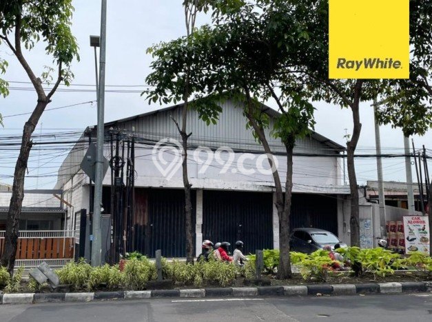Unit Ruko Dijual di Surabaya LT 900m2 & LB 900m2 Unit Ruko Dijual di Surabaya LT 900m2 & LB 900m2