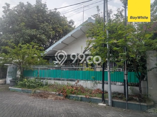 For Sale Rumah 5 Kamar Lokasi Ideal Nyaman dan Strategis di Bubutan For Sale Rumah 5 Kamar Lokasi Ideal Nyaman dan Strategis di Bubutan