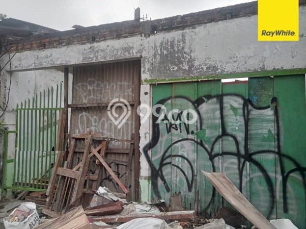 Dijual Rumah Premium dengan Fasilitas Sekitar Komplit di Sawahan, Surabaya Dijual Rumah Premium dengan Fasilitas Sekitar Komplit di Sawahan, Surabaya