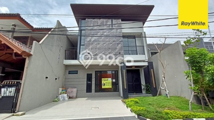 Dijual Rumah Premium dengan Fasilitas Sekitar Komplit di Gayungan, Surabaya Dijual Rumah Premium dengan Fasilitas Sekitar Komplit di Gayungan, Surabaya